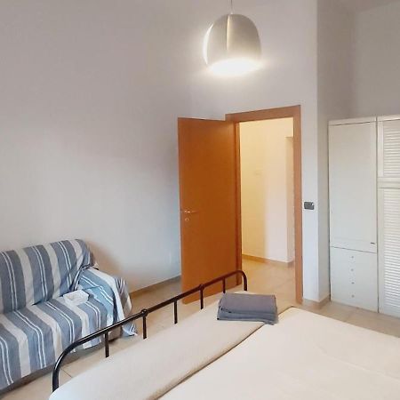 Mamo1 - Appartamento In Pieno Centro Citta Bari Esterno foto